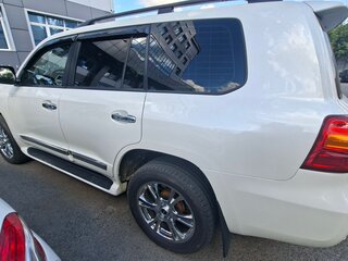 2014 Toyota Land Cruiser 200 Series Рестайлинг 1, белый, 3700000 рублей, вид 3
