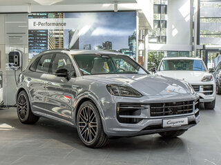 2026 Porsche Cayenne III Рестайлинг, серый, 20479000 рублей, вид 2