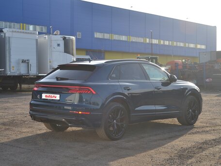 2018 Audi Q8 55 TFSI I (4M), синий, 5400000 рублей, вид 5