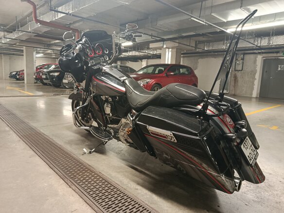 2003 Harley-Davidson Electra Glide, чёрный, 900000 рублей - вид 4