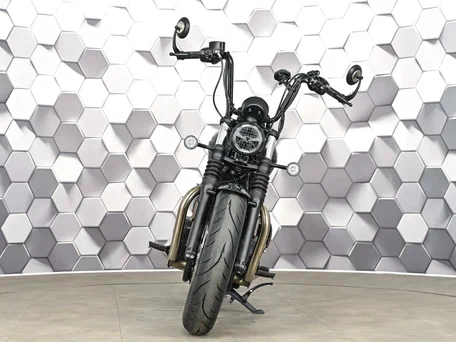 2024 Triumph Bonneville Bobber, фиолетовый, 1627000 рублей, вид 5