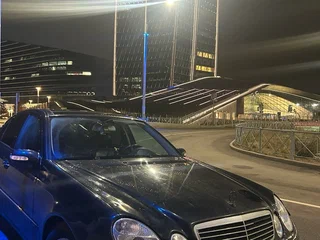 2002 Mercedes-Benz E-Класс 240 III (W211, S211), чёрный, 230000 рублей, вид 2