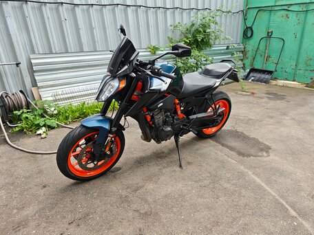 2022 KTM 890 Duke R, чёрный, 900000 рублей, вид 2