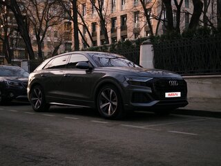 2019 Audi Q8 45 TDI I (4M), серый, 7100000 рублей, вид 1
