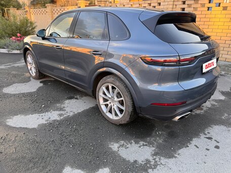 2018 Porsche Cayenne III, голубой, 5780000 рублей, вид 3