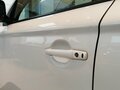 2019 Mitsubishi Outlander III Рестайлинг 3, белый, 1870000 рублей - вид 4