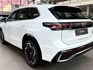 2024 Volkswagen Tiguan L Pro III (China Market), белый, 5500000 рублей, вид 4