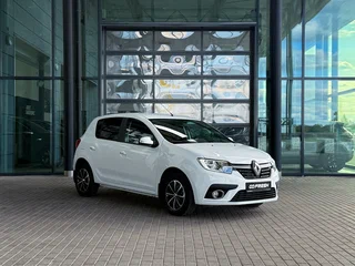 2020 Renault Sandero II Рестайлинг, белый, 1199999 рублей, вид 1