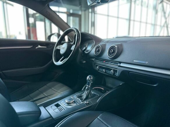 2020 Audi A3 III (8V) Рестайлинг, чёрный, 1390000 рублей - вид 6