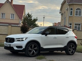 2019 Volvo XC40 I, белый, 3080000 рублей, вид 3