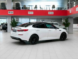 2019 Kia Optima IV Рестайлинг, белый, 1650000 рублей, вид 2