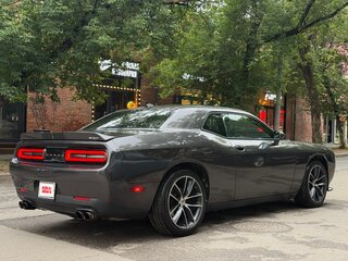 2017 Dodge Challenger III Рестайлинг 2, серый, 2900000 рублей, вид 4