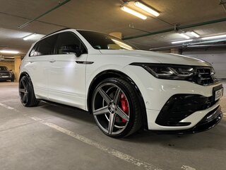 2021 Volkswagen Tiguan II Рестайлинг, белый, 5200000 рублей, вид 1