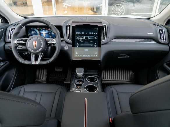 2025 Hongqi HS3, чёрный - вид 17