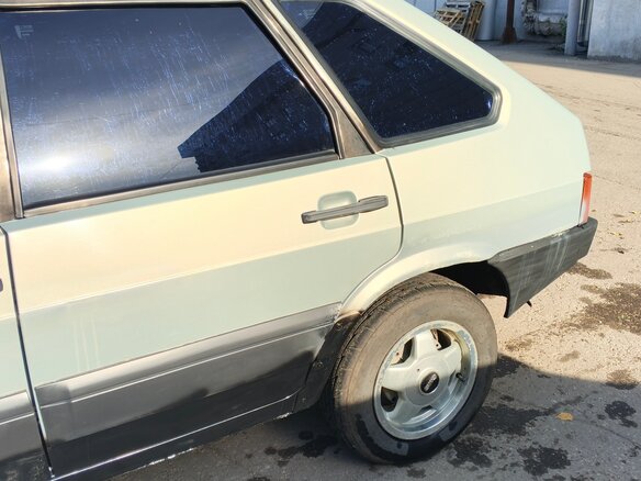 2002 Lada (ВАЗ) 21093i, серебристый, 180000 рублей - вид 3