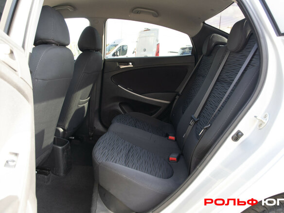 2015 Hyundai Solaris I Рестайлинг, серебристый, 1058000 рублей - вид 7