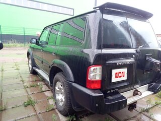2003 Nissan Patrol V (Y61), чёрный, 820000 рублей, вид 3