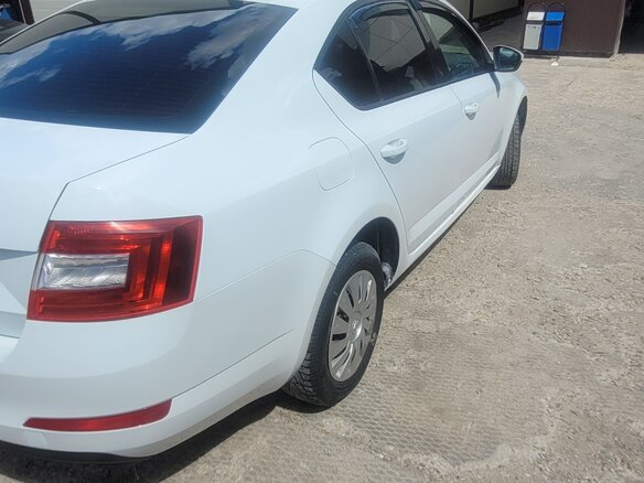2016 Skoda Octavia III (A7), белый, 710000 рублей - вид 3