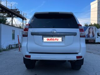 2013 Toyota Land Cruiser Prado 150 Series Рестайлинг 1, белый, 3600000 рублей, вид 2