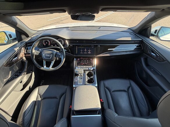 2021 Audi Q8 55 TFSI I (4M), белый, 4350000 рублей - вид 14