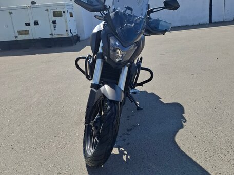 2024 Bajaj Dominar 400, чёрный, 455000 рублей, вид 1
