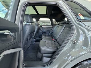 2025 Audi Q3 45 TFSI II (F3), серый, 5199500 рублей, вид 4