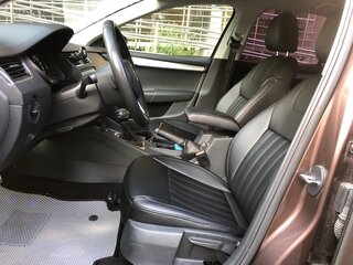 2017 Skoda Octavia III (A7) Рестайлинг, коричневый, 1720000 рублей, вид 5