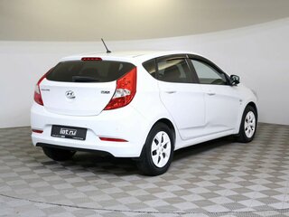 2016 Hyundai Solaris I Рестайлинг, белый, 697000 рублей, вид 5