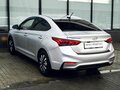 2018 Hyundai Solaris II, серебристый, 1105000 рублей - вид 2