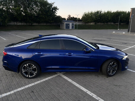 2021 Kia K5 III, синий, вид 4