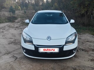 2012 Renault Megane III Рестайлинг, белый, 690000 рублей, вид 1