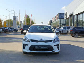 2017 Kia Rio IV, белый, 855000 рублей, вид 2