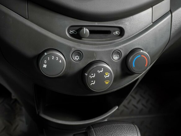 2012 Chevrolet Spark III, красный - вид 11
