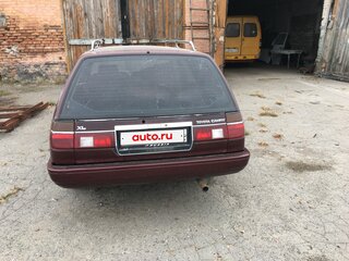 1988 Toyota Camry II (V20), красный, 350000 рублей, вид 3