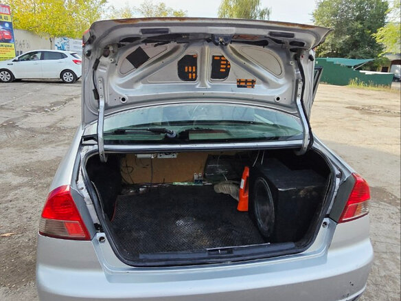 2005 Honda Civic Ferio III, серый, 550000 рублей - вид 19