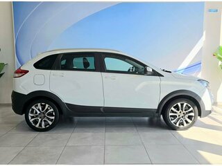 2018 Lada (ВАЗ) XRAY Cross I, белый, 1049000 рублей, вид 4