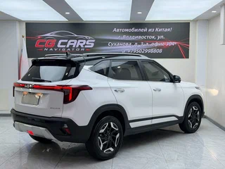 2023 Kia Seltos I Рестайлинг, белый, 1990000 рублей, вид 4
