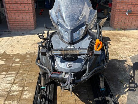 2015 BRP Lynx 69 Yeti Army, серый, 999000 рублей, вид 2