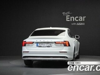 2025 Volvo S90 II Рестайлинг 2, белый, 6390000 рублей, вид 4