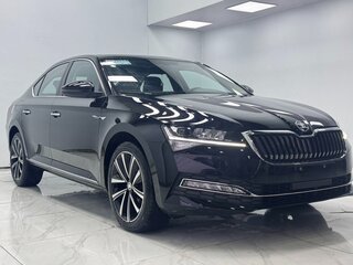 2023 Skoda Superb III Рестайлинг, чёрный, 2582000 рублей, вид 1