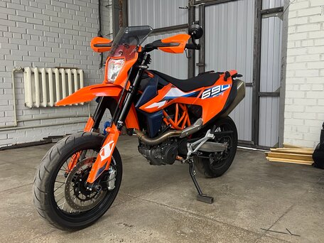 2024 KTM 690 SMC R, оранжевый, 850000 рублей, вид 2