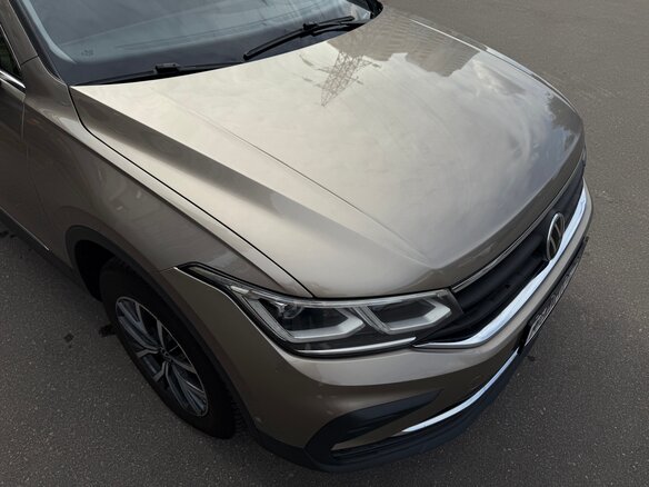 2021 Volkswagen Tiguan II Рестайлинг, коричневый, 2990000 рублей - вид 10