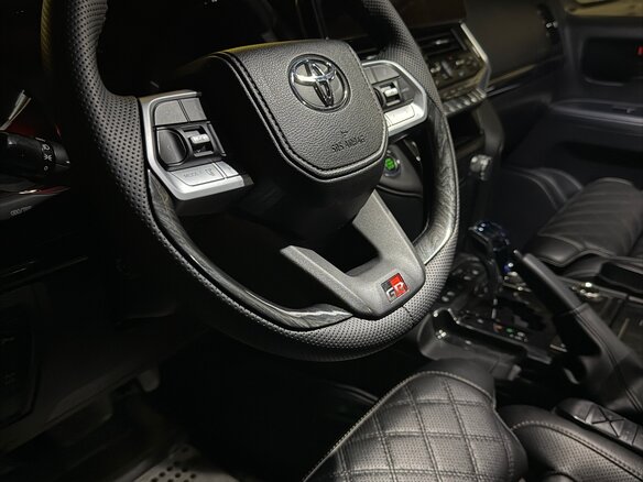 2015 Toyota Land Cruiser 200 Series Рестайлинг 1, чёрный, 6150000 рублей - вид 4