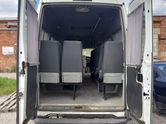 2013 Iveco Daily, белый, 750000 рублей - вид 13