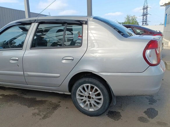 2007 Renault Symbol I Рестайлинг 2, серый, 430000 рублей - вид 4