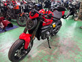 2026 Ducati Monster, красный