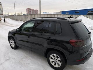 2010 Volkswagen Tiguan I, чёрный, 999999 рублей, вид 4