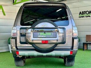 2010 Mitsubishi Pajero IV, коричневый, 1879000 рублей, вид 5