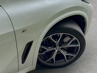 2019 BMW X5 30d IV (G05/G18), белый, 7200000 рублей, вид 5