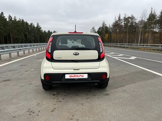 2018 Kia Soul II Рестайлинг, бежевый, 1490000 рублей, вид 4